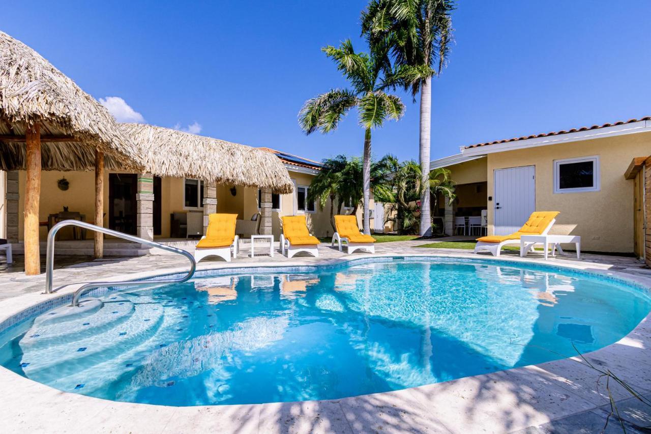 Ruby 15 Villa Palm Beach ภายนอก รูปภาพ