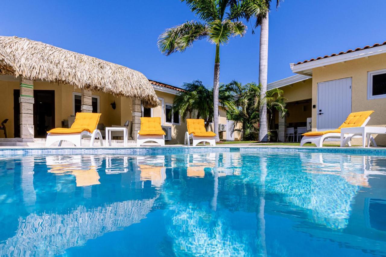 Ruby 15 Villa Palm Beach ภายนอก รูปภาพ