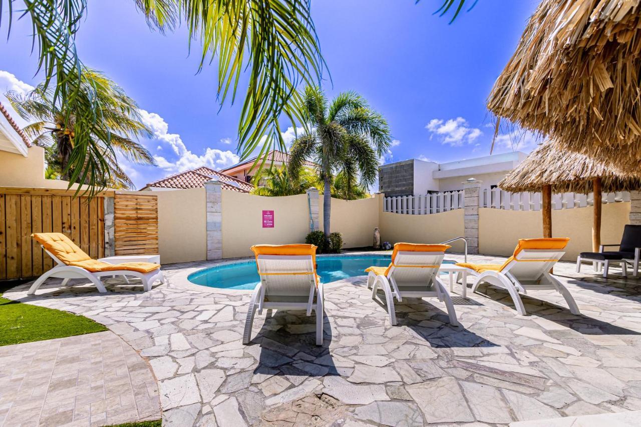 Ruby 15 Villa Palm Beach ภายนอก รูปภาพ