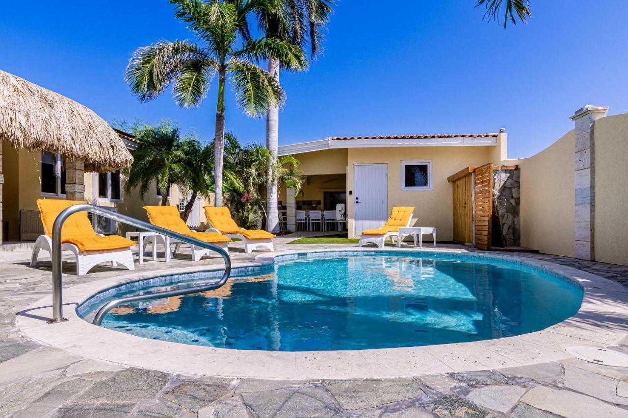 Ruby 15 Villa Palm Beach ภายนอก รูปภาพ