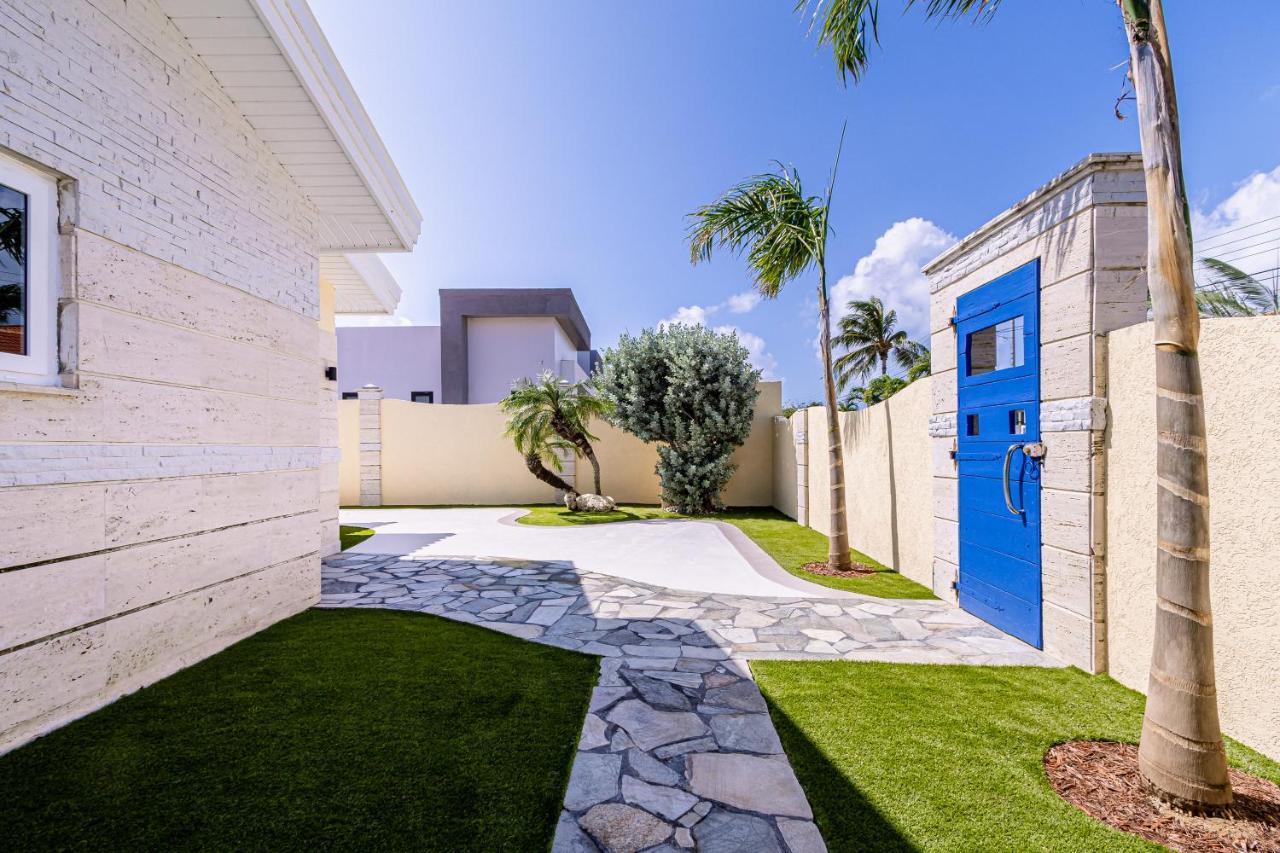 Ruby 15 Villa Palm Beach ภายนอก รูปภาพ
